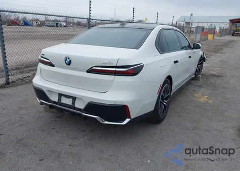 2025 BMW 740I xDrive z USA, uszkodzony, nr VIN WBA33EH00SCV71427